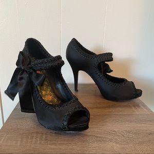 Betsy Johnson Vintage Peep Toe Black Heels